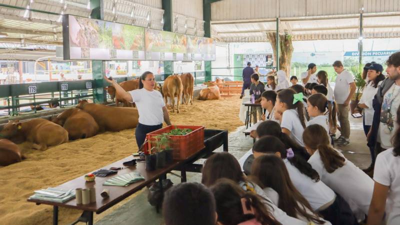 Los estudiantes también tendrán la oportunidad de conocer sobre los animales Los estudiantes también tendrán la oportunidad de conocer sobre los animales