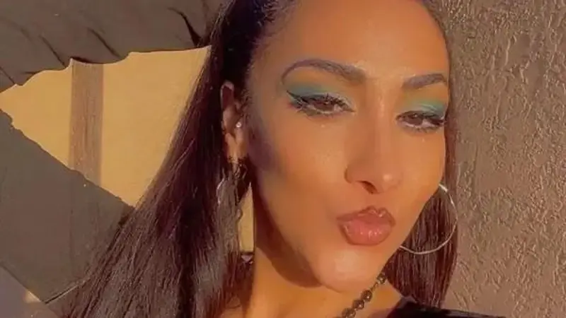 Danella Gallegos, la mujer que despertó del coma. Danella Gallegos, la mujer que despertó del coma.