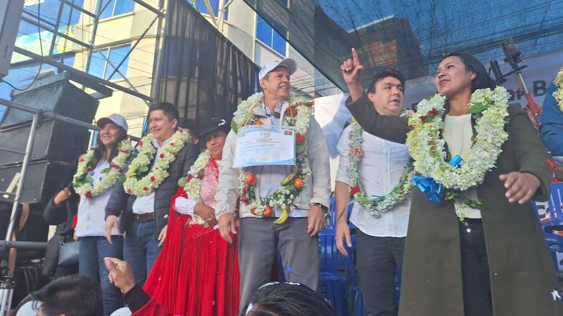 Jorge Tuto Quiroga en un acto en El Alto Jorge Tuto Quiroga en un acto en El Alto