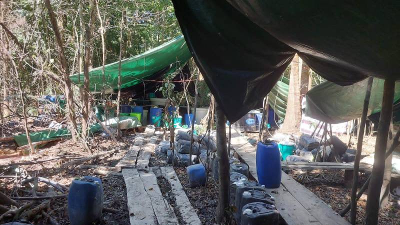 El laboratorio tenía una capacidad de producción semanal de 150 a 200 kilos El laboratorio tenía una capacidad de producción semanal de 150 a 200 kilos