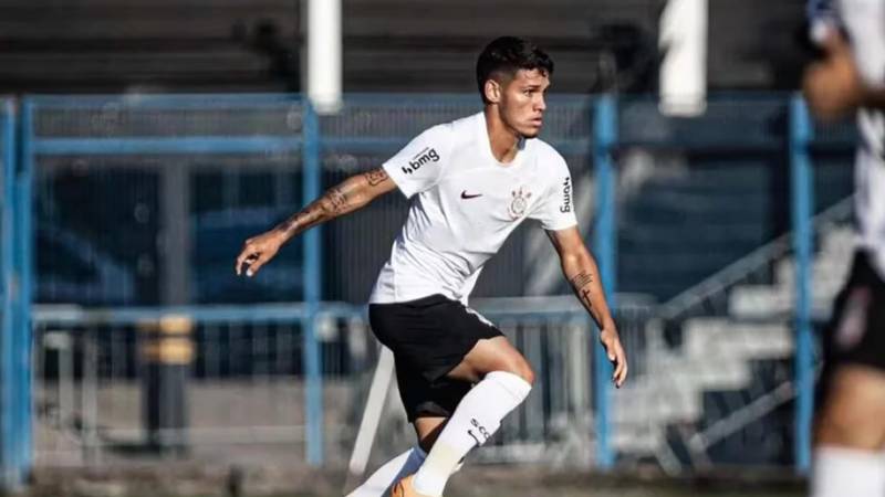 Dimas Candido de Oliveira Filho juega en la sub 0 del Corinthians Dimas Candido de Oliveira Filho juega en la sub 0 del Corinthians