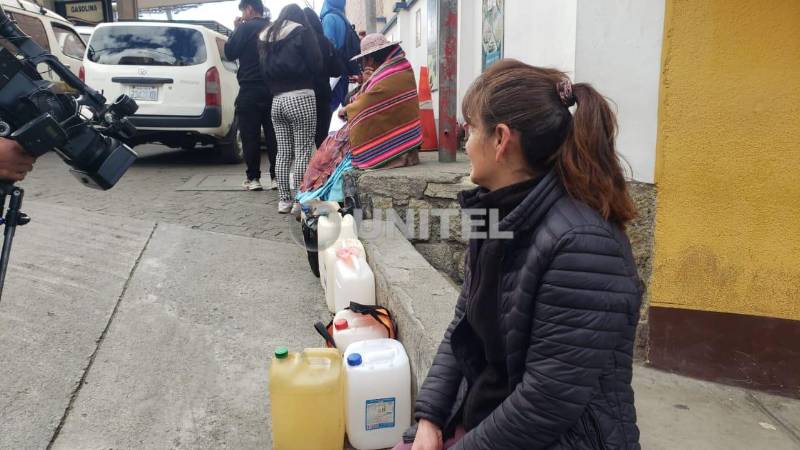 Filas en la estación de Entre Ríos Filas en la estación de Entre Ríos