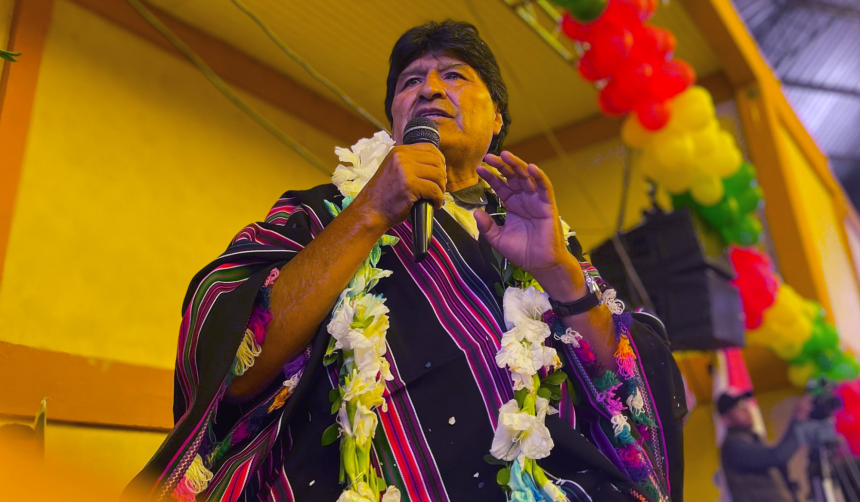 Evo Morales: “Desde el Gobierno se suman al juego de la derecha con congresos pagados e ilegales”