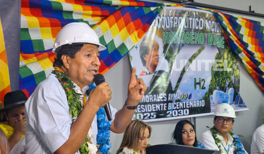 Evo recibe el respaldo de un bloque político en Santa Cruz y lo proclaman candidato