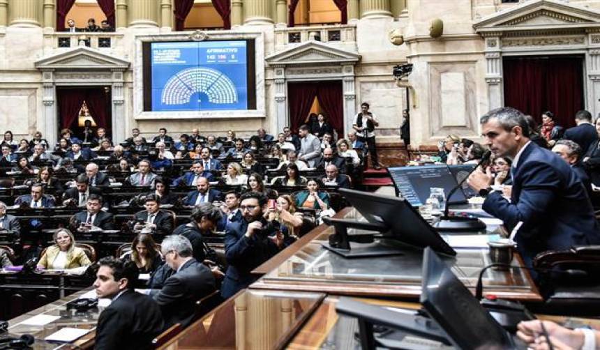 La ‘ley ómnibus’, impulsada por Milei, es aprobada en general en el Congreso argentino