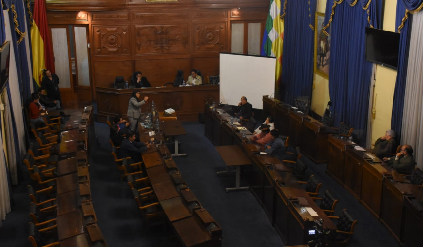 Comisión de Constitución declara cuarto intermedio a la espera de fallo que anula las judiciales
