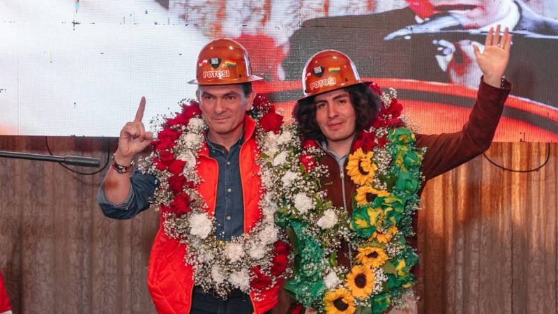 Paz y Careaga oficializaron su binomio este lunes Paz y Careaga oficializaron su binomio este lunes