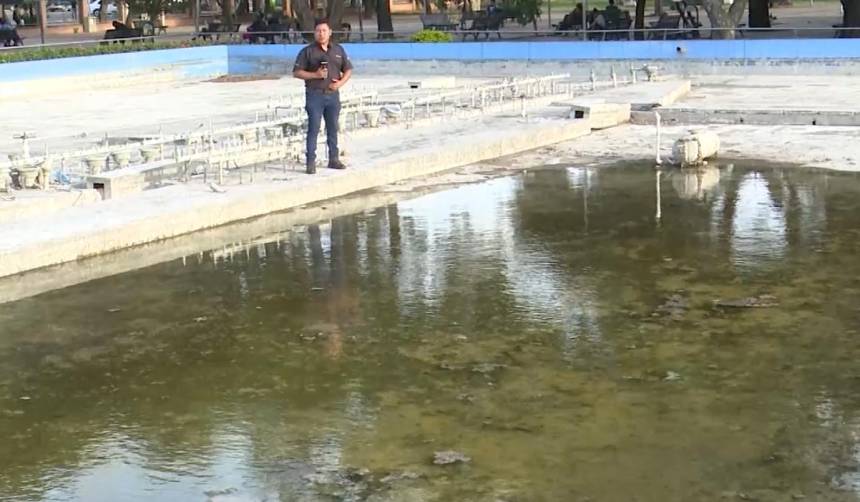 Bancas rotas, churrasqueras sin parrilla y fuentes de agua que no funcionan: vecinos denuncian mal estado del Parque Urbano de Santa Cruz