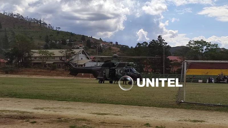 Los heridos fueron llevados en un helicóptero