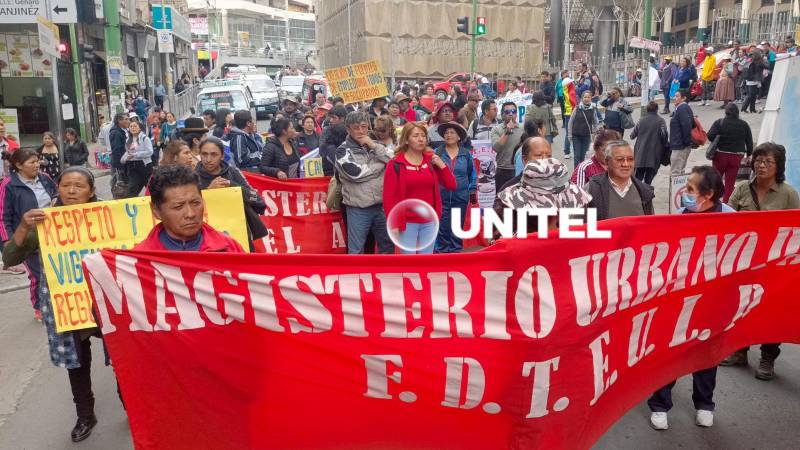 Marcha en la ciudad paceña 