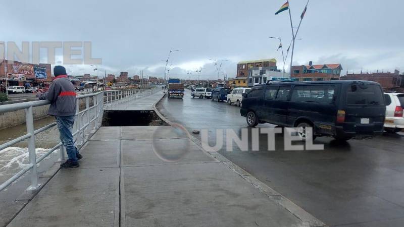 Las lluvias provocaron el sifonamiento de una acera.