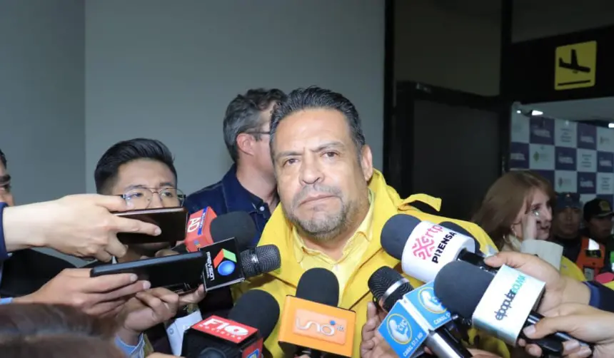 “Estamos volviendo a demostrar nuestra inocencia”, afirma Luis Revilla al regresar al país después de casi cuatro años