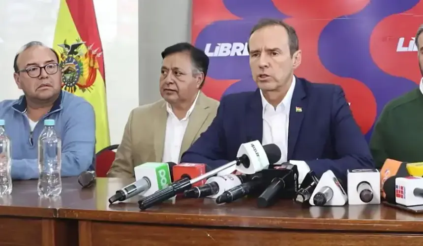 Libre responde a Paz: “Se puede ganar una elección sin alianzas, pero no se puede gobernar sin acuerdos políticos”