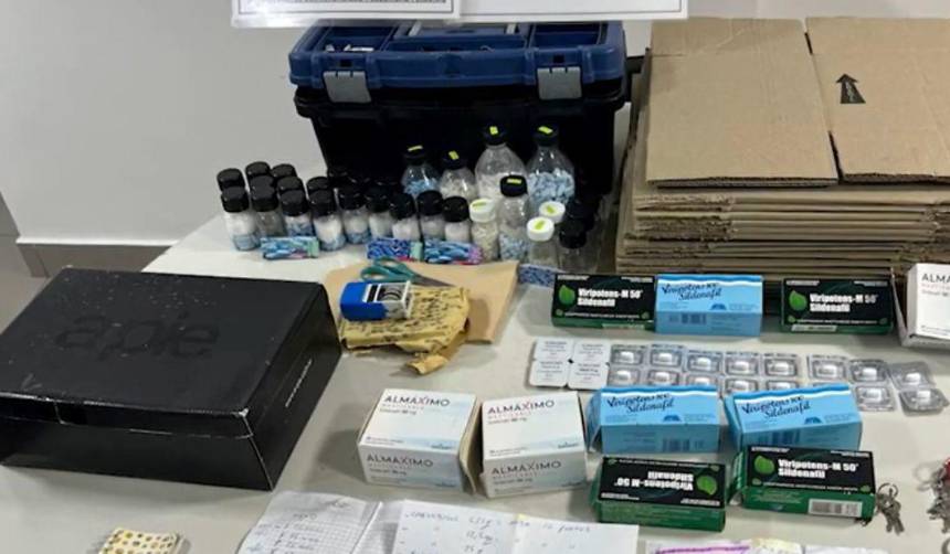 Cae el ‘rey del viagra’: Robaba pastillas azules y las vendía por internet