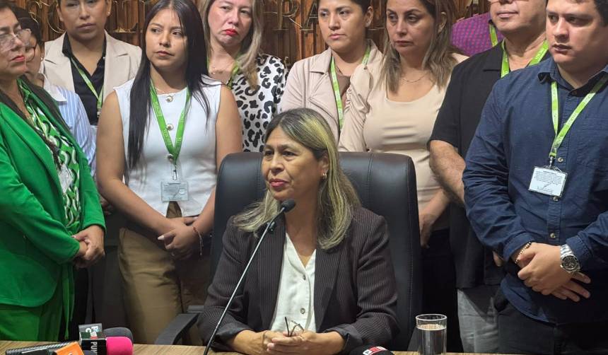 “Tengo el conocimiento necesario”, señala Andrade tras asumir como fiscal departamental interina de Santa Cruz