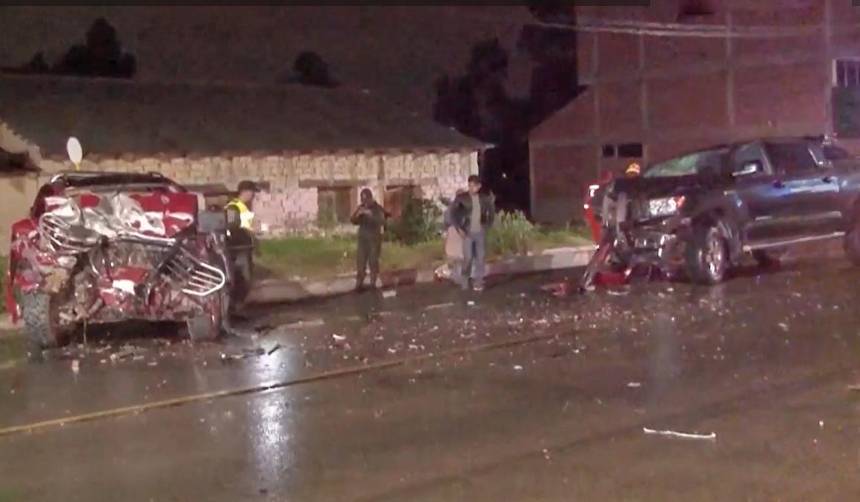 Presumen invasión de carril en el choque frontal que dejó un conductor fallecido y 3 heridos 