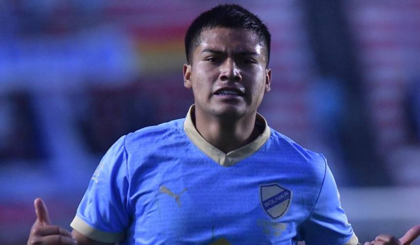 Bolívar vence 3-0 a la “U” de Vinto y no se aleja de los líderes