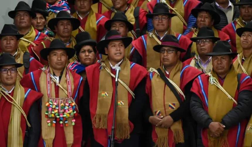Ponchos rojos anuncian ampliado para determinar medidas de presión para exigir la liberación de sus afiliados 