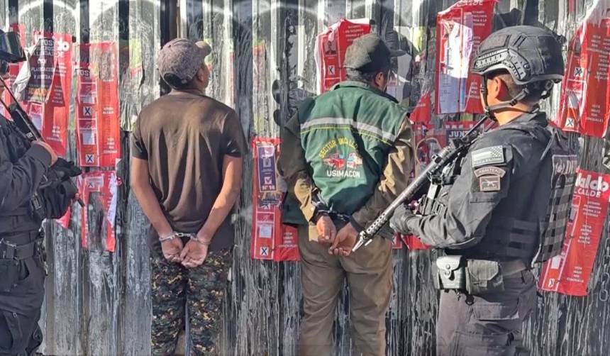 Aprehenden a dos sujetos tras ser sorprendidos robando material de construcción de un edificio; fugaron tres