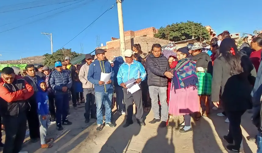 Vigilia en K’ara K’ara tras anuncio de solicitud al Tribunal Agroambiental para que se deje ingresar al basura al botadero