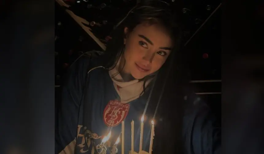 Video: Nicki Nicole celebra sus 26 en medio de cantos y emoción 