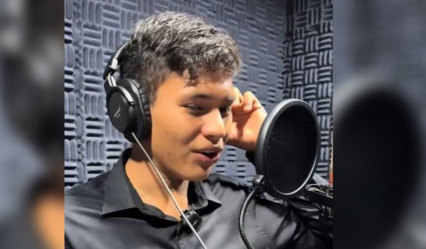 De reparador de llantas a locutor de radio: Tiene 17 años y su voz cambió su destino en días