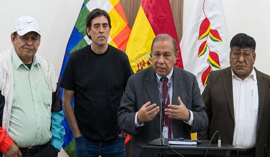 Gobierno acuerda con choferes un incremento de hasta el 35% en las tarifas del transporte interdepartamental