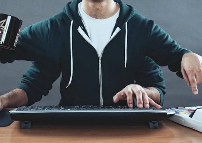 Estudiar y trabajar: 5 tips para tener un buen desempeño Estudiar y trabajar: 5 tips para tener un buen desempeño