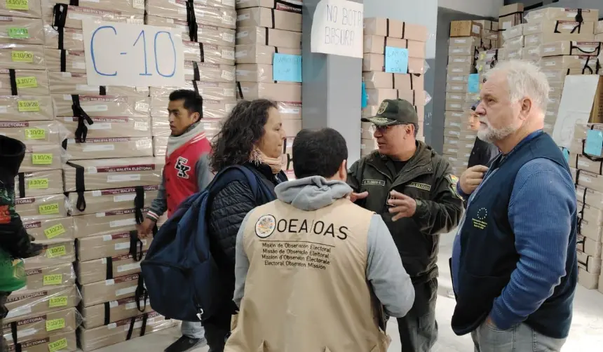 El material electoral ya se distribuye en las ciudades intermedias y se ultiman los sistemas para la segunda vuelta 