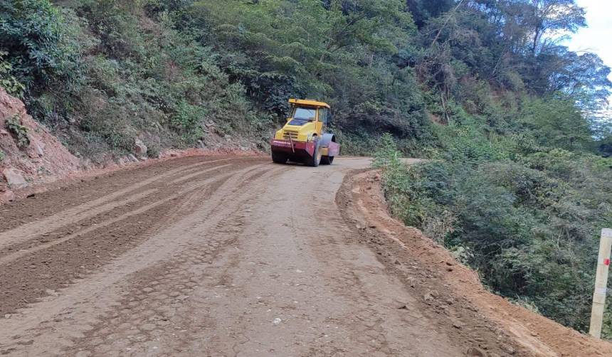 Diputados sancionan proyecto para la construcción de una carretera alterna entre La Paz y Cochabamba