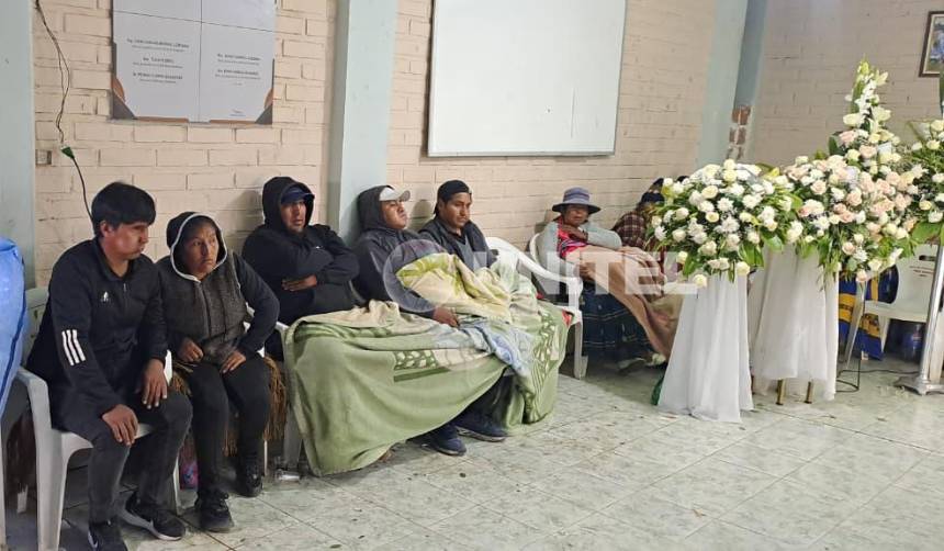 En medio del dolor y la consternación, velan los cuerpos de cinco niños y su madre