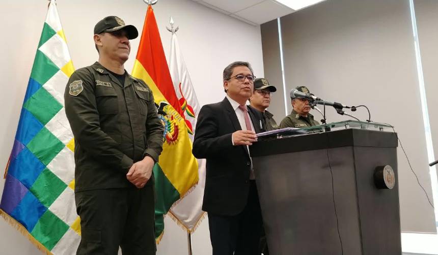 Se analiza el flujo de llamadas y la información de celulares de Mariaca y otros fiscales aprehendidos, dice el Gobierno