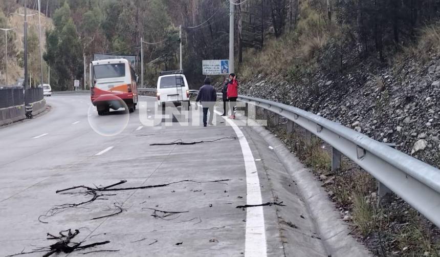Hombre muere en plena autopista El Alto – La Paz, se presume que fue atropellado