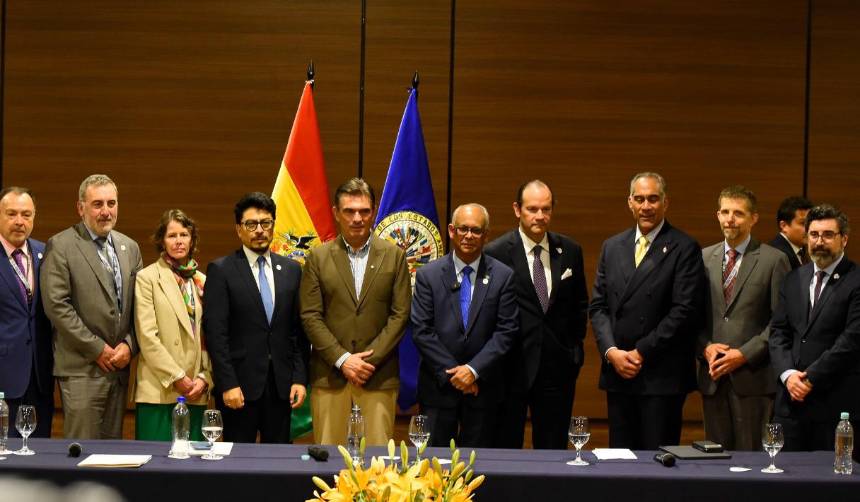 Estados Unidos se suma a los miembros de la Misión OEA y respalda a Rodrigo Paz 