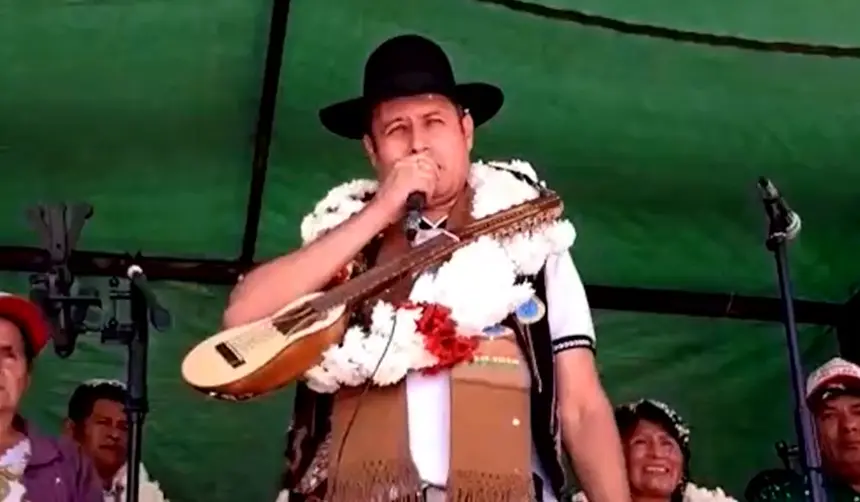 Paz y Lara inauguran casas de campaña y realizan caravanas en Cochabamba