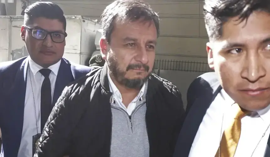 Se desarrolla audiencia del exministro Medinaceli por caso gasolina