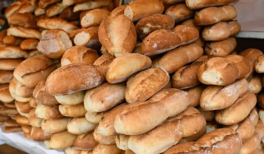 Gobierno insiste que el precio del pan está en Bs 0,80 mientras duren las mesas de diálogo 