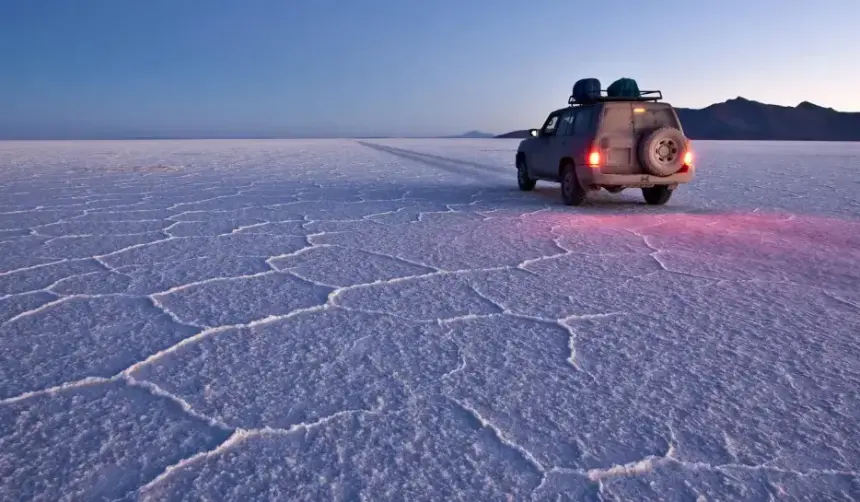El Salar de Uyuni está entre los mejores lugares para visitar el 2026, según revista internacional