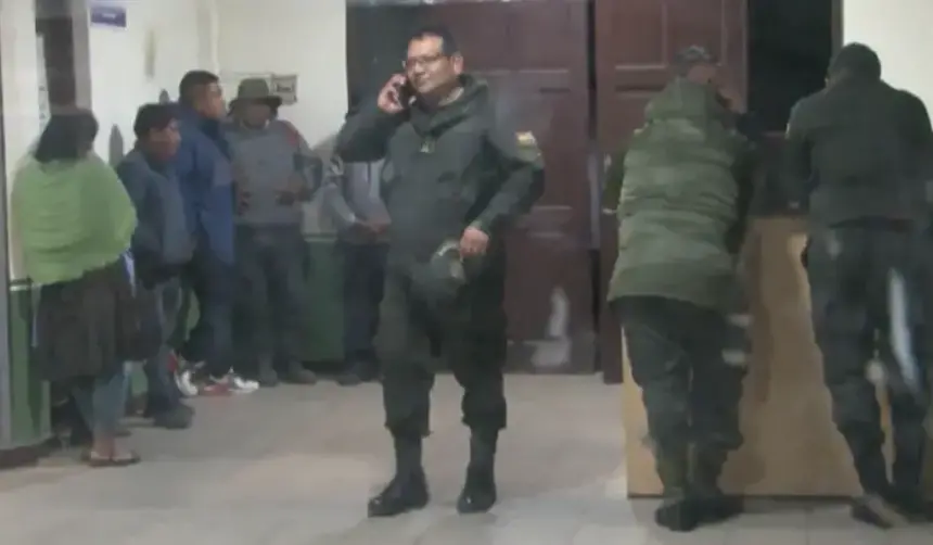 Dictan sentencia a 15 bloqueadores en Tarata por daños ocasionados en la infraestructura vial