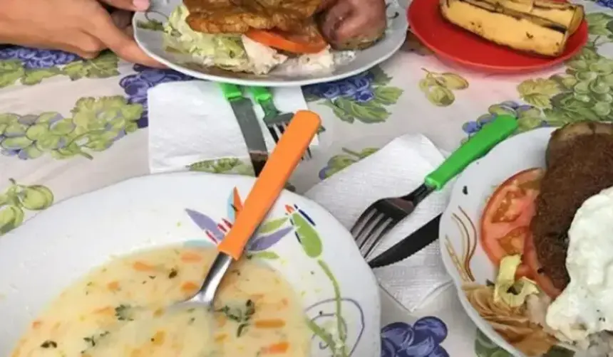 Emprendimiento en El Alto vende almuerzos a Bs 6 para apoyar a familias de escasos recursos