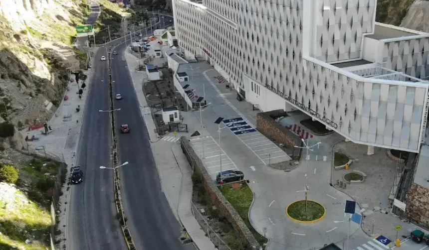 La Paz: Diputada de Libre denuncia robo de un equipo en el hospital gastroenterológico que aún no atiende