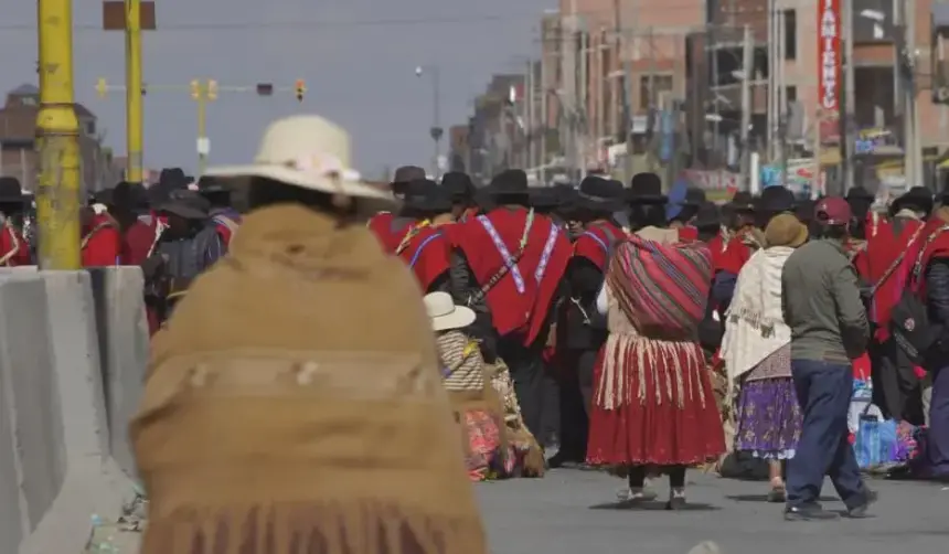 Bloqueos: Campesinos convocan a cabildo este viernes en Pucarani para “tomar decisiones”