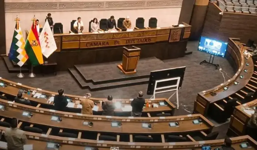 Cámaras de Senadores y Diputados fijan hora para este viernes para tratar la modificación de la Ley del Ministerio Público
