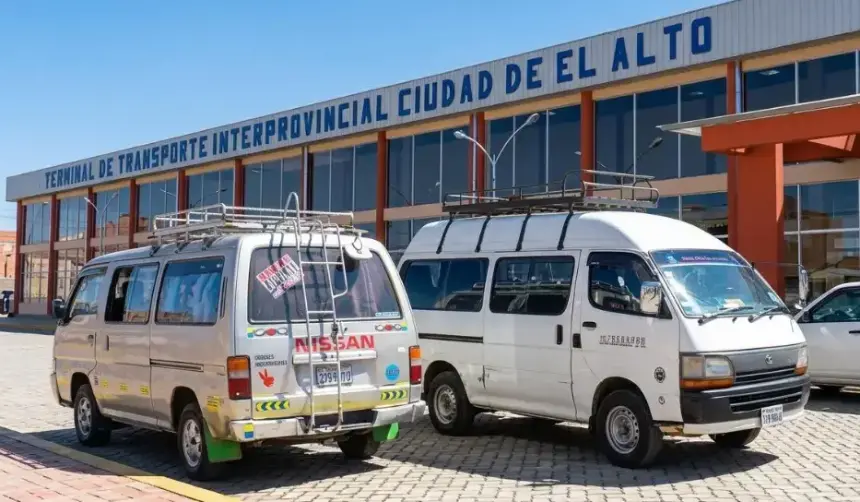 Gobernación de La Paz defiende el incremento de entre 15% y 25% en pasajes interprovinciales