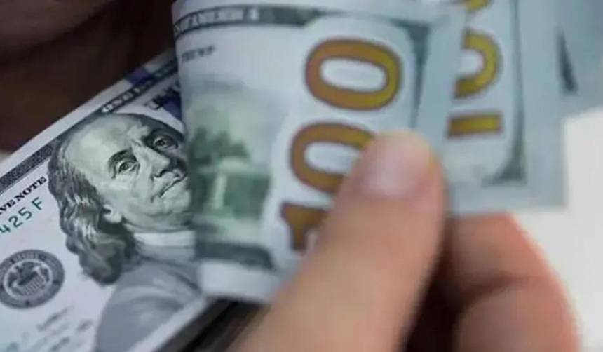 ¿A cuánto está la cotización del dólar en el mercado paralelo en el arranque de semana?
