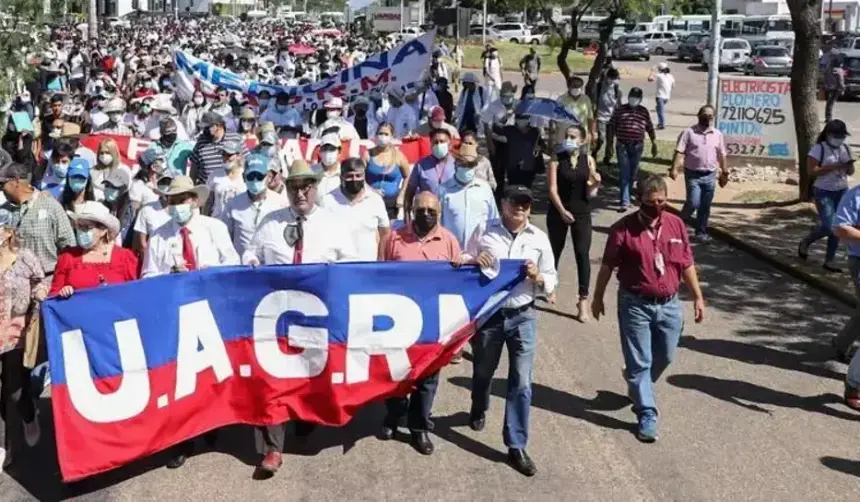 “Llueva o no, tenemos que salir”: Cívicos de Santa cruz confirman marcha para este lunes desde las 18:00