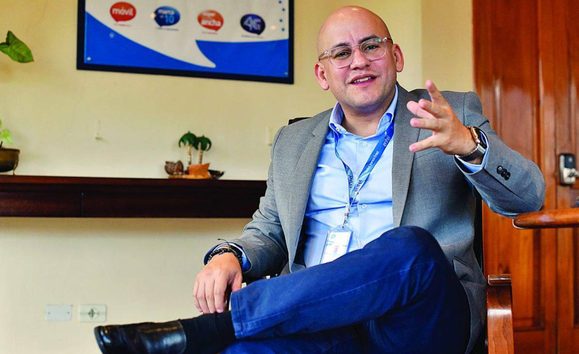 Hoteles lujosos, patrocinios y compras sin justificación: Condenan a exgerente de Entel de Añez a 8 años de prisión 