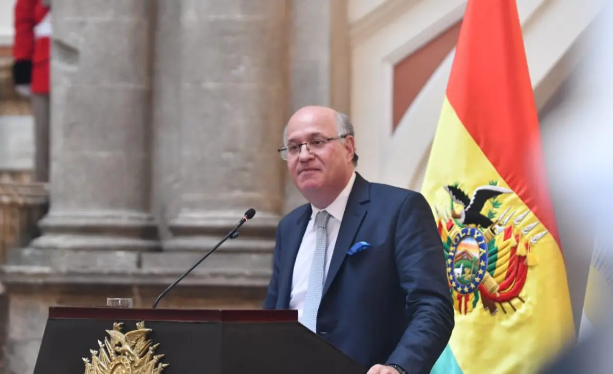 “El BID está aquí para demostrar la confianza en este momento de decisión”, dice Goldfajn tras reunión con Paz