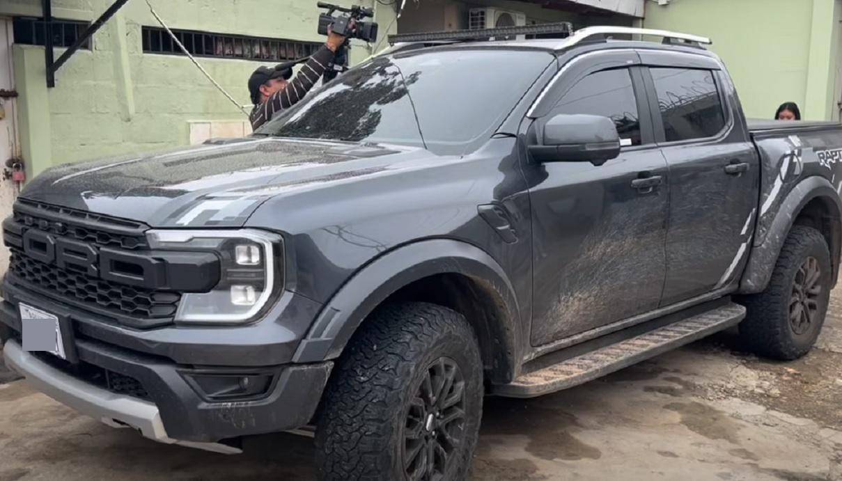 Tres personas tratan de evadir control policial y al ser interceptados ofrecen $us 2.000 a uniformados