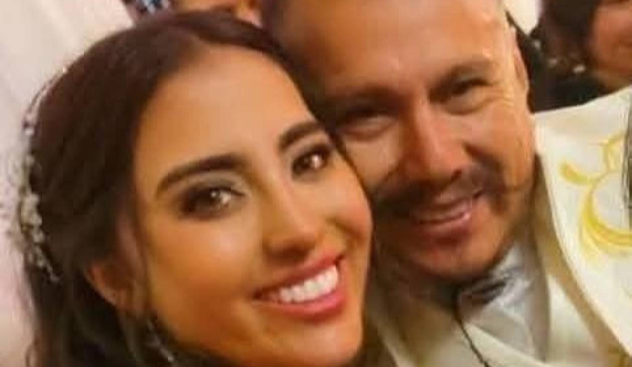 Video: La romántica dedicación de Elmer Hermosa a su esposa de 25 años en pleno matrimonio 